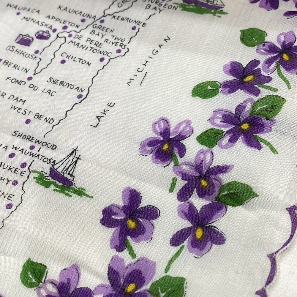 Large 12 x 12 Vintage Floral Wisconsin Map Handkerchief​​ - Picture 2 of 4